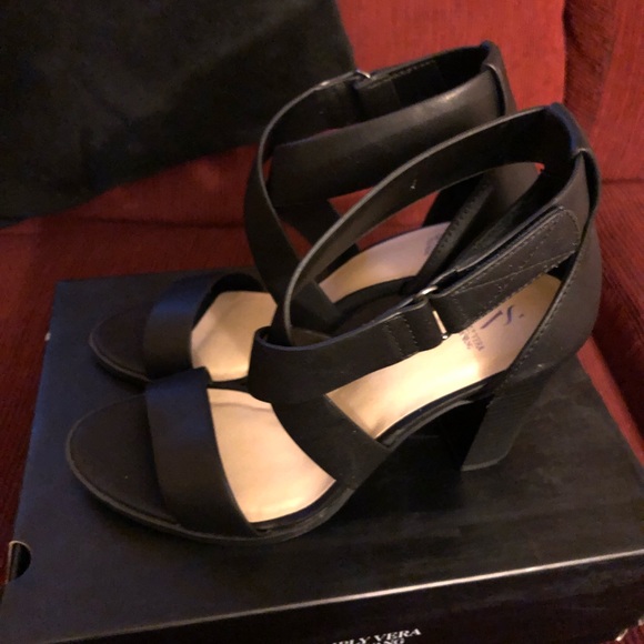 🧡NWT simply Vera wang strappy sandals - Picture 4 of 7